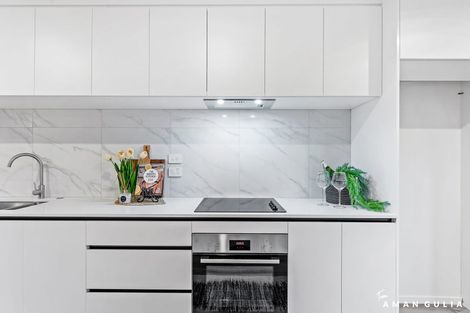 Photo of property in 26-28 Pomaria Road, Henderson, Auckland, 0610