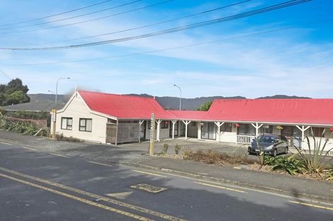 Photo of property in 252 Grounsell Crescent, Belmont, Lower Hutt, 5010