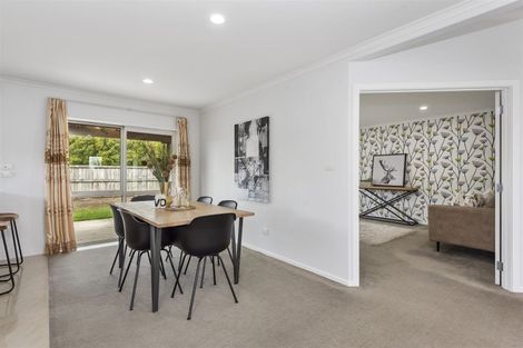 Photo of property in 210 Saint James Drive, Huntington, Hamilton, 3210