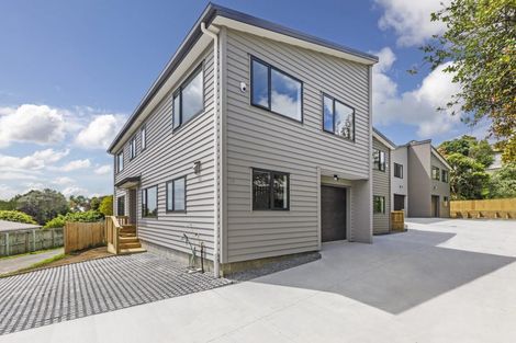 Photo of property in 10a Neilon Place, Northcross, Auckland, 0632