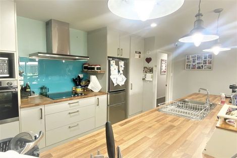 Photo of property in 33 Champagne Avenue, Yaldhurst, Christchurch, 8042