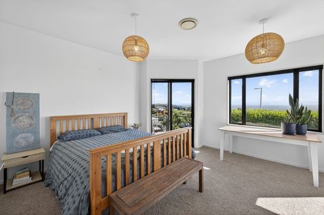 Photo of property in 16 Stoneyridge Close, Mount Pleasant, Christchurch, 8081