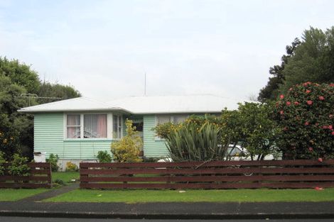 Photo of property in 13 Mcentee Street, Papakura, 2110