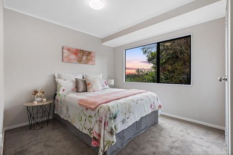 Photo of property in 3 Fernhaven Place, Massey, Auckland, 0614