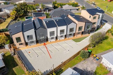 Photo of property in 6/442 Old Te Atatu Road, Te Atatu Peninsula, Auckland, 0610