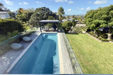 Photo of property in 84 Parr Terrace, Castor Bay, Auckland, 0620