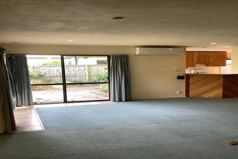Photo of property in 17b Ramore Place, Redwood, Christchurch, 8051