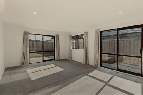 Photo of property in 35 Herridge Street, Woodend, 7691