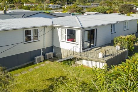 Photo of property in 46 Kaitawa Crescent, Paraparaumu, 5032