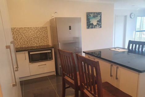 Photo of property in 12a Orams Road, Hillpark, Auckland, 2102