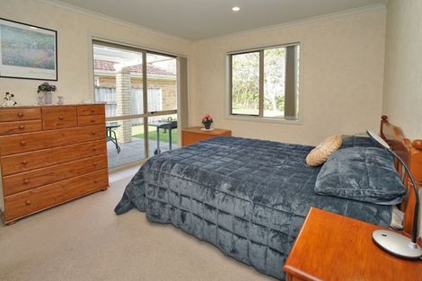 Photo of property in 55 Sovereign Isle Lane, Rototuna, Hamilton, 3210