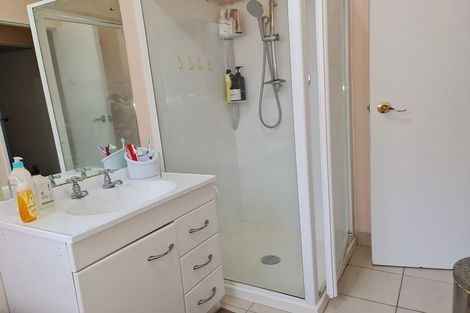 Photo of property in 201d Newlands Road, Newlands, Wellington, 6037