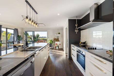 Photo of property in 5 Catchpole Place, Woodend, 7610