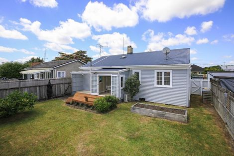 Photo of property in 76 Rimu Street, Maeroa, Hamilton, 3200