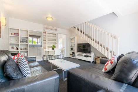 Photo of property in 8/42 Sheridan Drive, New Lynn, Auckland, 0600