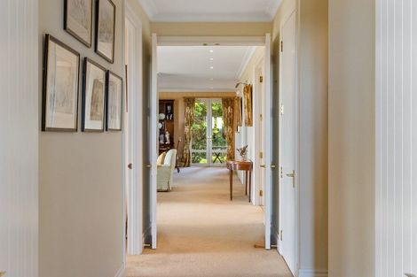 Photo of property in 38 Kaipara View Road, Helensville, 0875