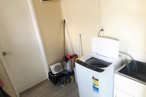 Photo of property in 18 Kent Street, Waiuku, 2123