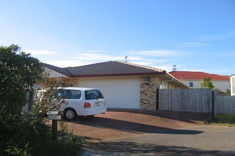 Photo of property in 39 Newbliss Crescent, East Tamaki Heights, Auckland, 2016