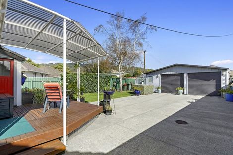 Photo of property in 49 Chapman Crescent, Naenae, Lower Hutt, 5011