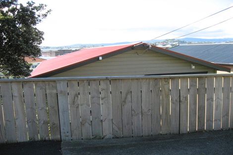 Photo of property in 3 Endeavour Street, Lyall Bay, Wellington, 6022