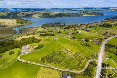 Photo of property in 297 Heatley Road, Whakapirau, Maungaturoto, 0583
