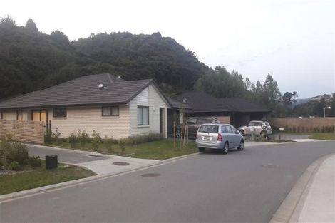 Photo of property in 4 Mooring Close, Whitby, Porirua, 5024