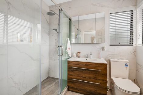 Photo of property in 3 Sandpiper Grove, Unsworth Heights, Auckland, 0632