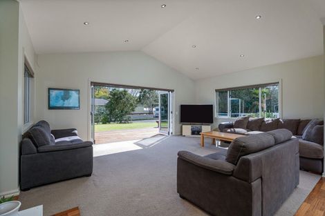 Photo of property in 294 Albert Street, Coromandel, 3506