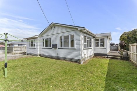 Photo of property in 44 Egmont Road, Waiwhakaiho, New Plymouth, 4312