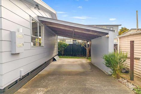 Photo of property in 2/6 Short Street, Papakura, 2110