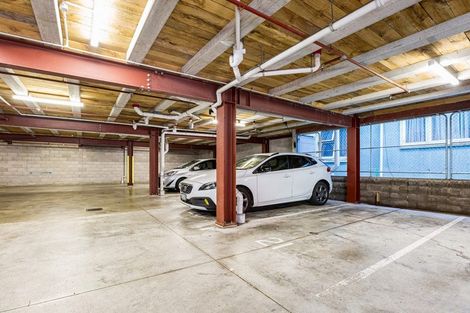 Photo of property in 2/27 Drummond Street, Mount Cook, Wellington, 6021