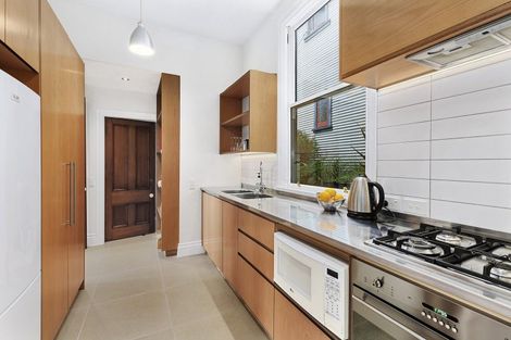 Photo of property in 4 Upton Terrace, Thorndon, Wellington, 6011