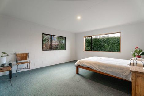 Photo of property in 8 Larch Place, Wanaka, 9305