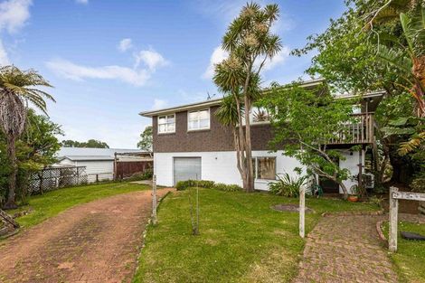 Photo of property in 25 Bridgens Avenue, Te Atatu Peninsula, Auckland, 0610