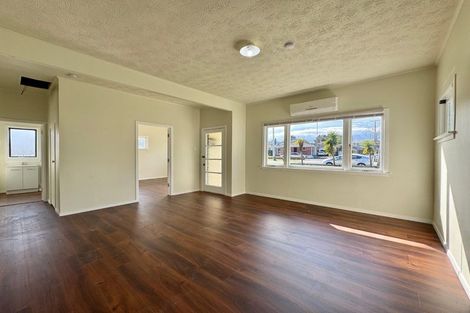 Photo of property in 8 Hill Road, Papatoetoe, Auckland, 2025