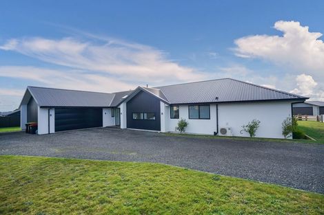 Photo of property in 6 Chatham Rise, Seaward Bush, Invercargill, 9812