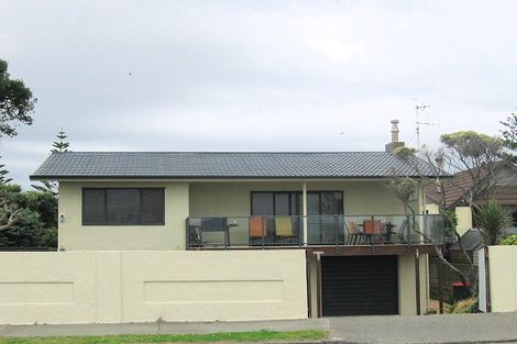 Photo of property in 63 Marine Parade, Paraparaumu Beach, Paraparaumu, 5032