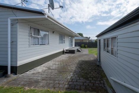 Photo of property in 8a Milmoe Street, Hawera, 4610