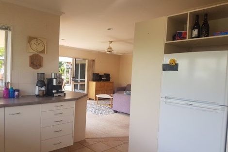 Photo of property in 43 Santa Monica Drive, Papamoa Beach, Papamoa, 3118