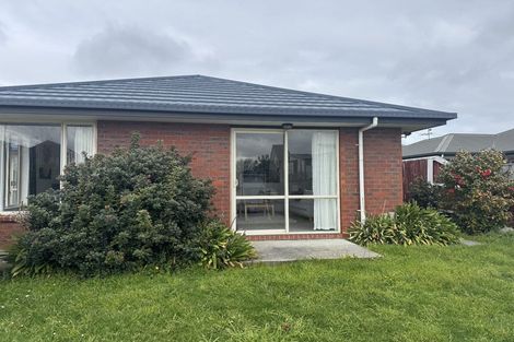 Photo of property in 17 Broadbent Street, Riccarton, Christchurch, 8041