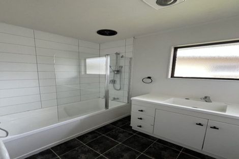 Photo of property in 363 Cambridge Road, Hillcrest, Hamilton, 3216