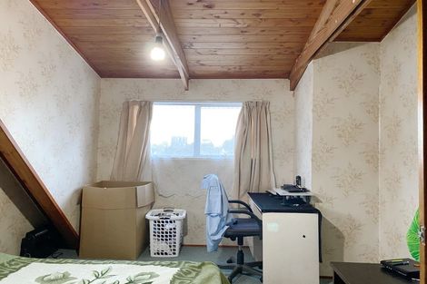 Photo of property in 21 Wattle Street, New Lynn, Auckland, 0600
