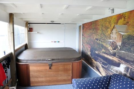 Photo of property in 8 Hillside Crescent, Leigh, 0985