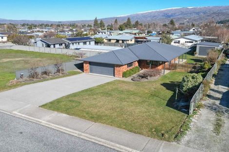 Photo of property in 63 Shields Street, Clyde, 9330