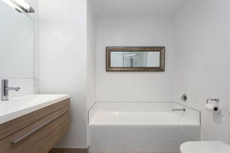 Photo of property in 144a Holly Road, St Albans, Christchurch, 8014