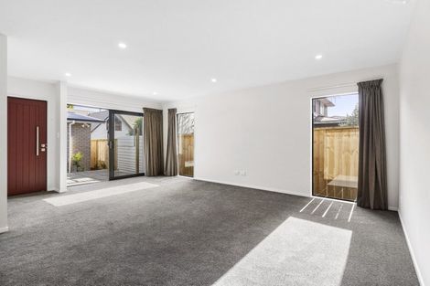 Photo of property in 41 Kingdale Road, Henderson, Auckland, 0610
