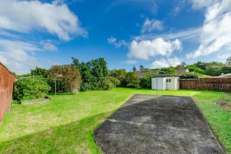 Photo of property in 31 Rewarewa Crescent, Waikanae, 5036