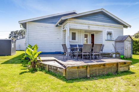 Photo of property in 18 Cumming Street, Okato, 4335