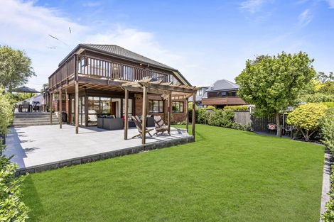 Photo of property in 98 Bleakhouse Road, Howick, Auckland, 2014