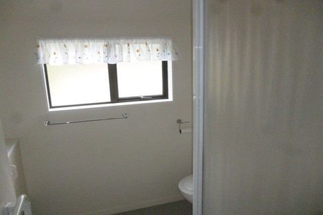 Photo of property in 8 Kingsclere Place, Goodwood Heights, Auckland, 2105